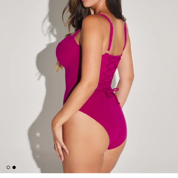 Vibrant Pink One-Piece Swimsuit with High-Cut Legs - Picture 2 of 5